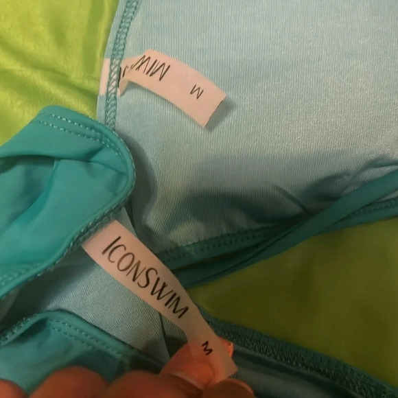 NWOT Icon Swim Swimsuit size Medium - Picture 6 of 6